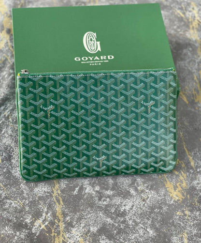 GOYARD                                                                *File bag*                                                                                
*30 cm*
*Super Master quality*       
300 dhs🪙🖤

Zain179
♥️♥️♥️