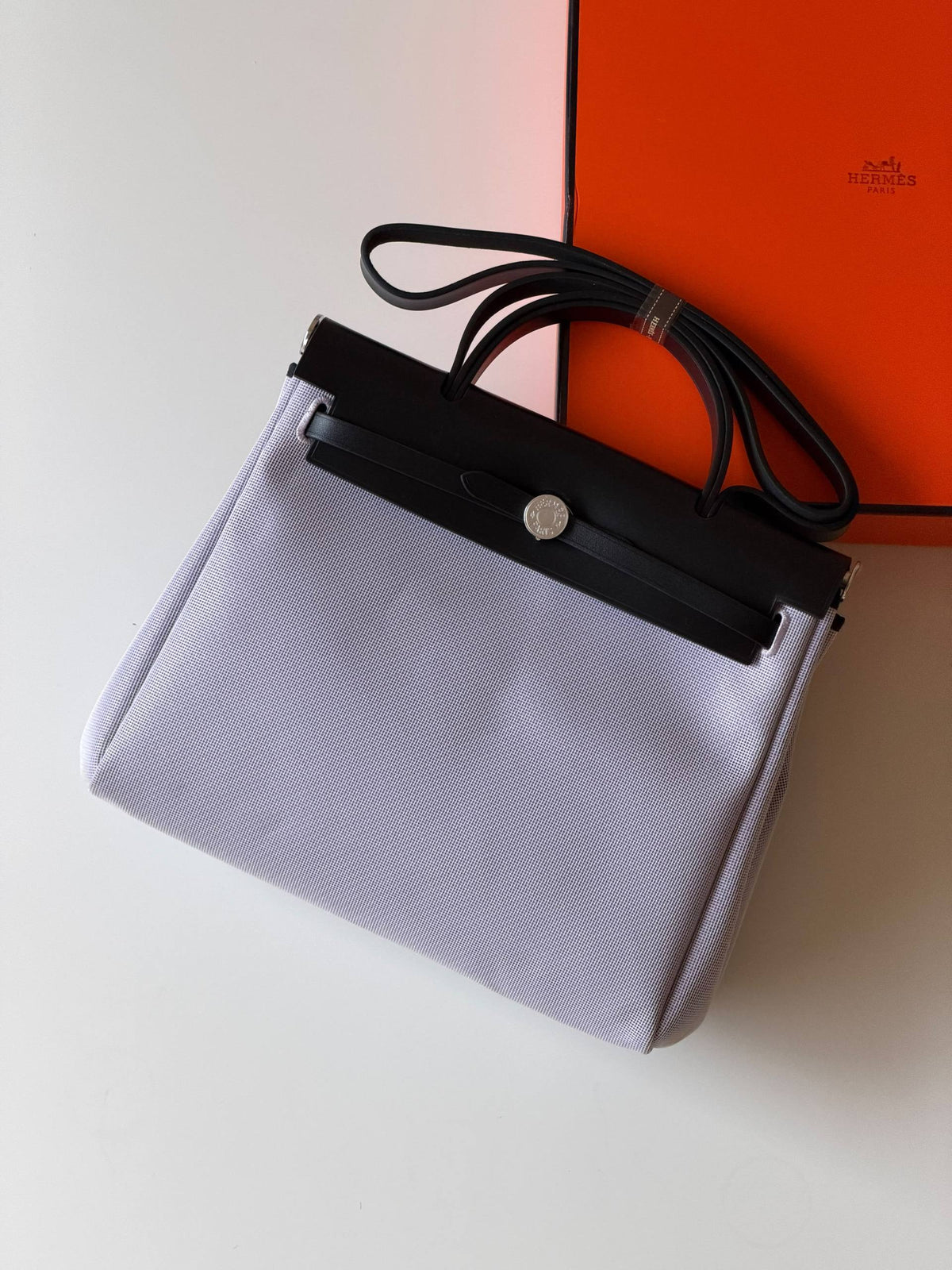 Hermes
Super AAA + Quality 💯

 With original packing🎁🎁
 SIZE:36and42
 Available now 

630 dhs🇦🇪🇦🇪

Zain52
♥️♥️♥️