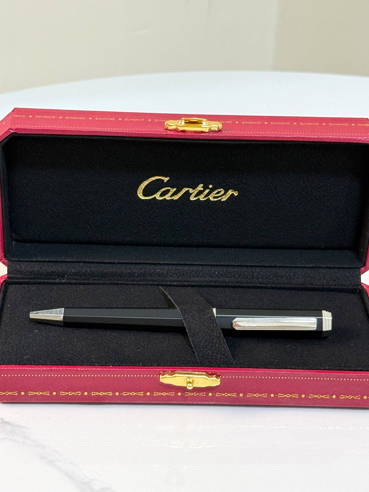 CARTIER
VENDÔME LOUIS CARTIER BALLPOINT PEN
Super Master Quality
New available


For Price 👇 WhatsApp✅
0568585901 
0507557372
0552275751 Owner Zain 👌

Zain20
♥️♥️♥️