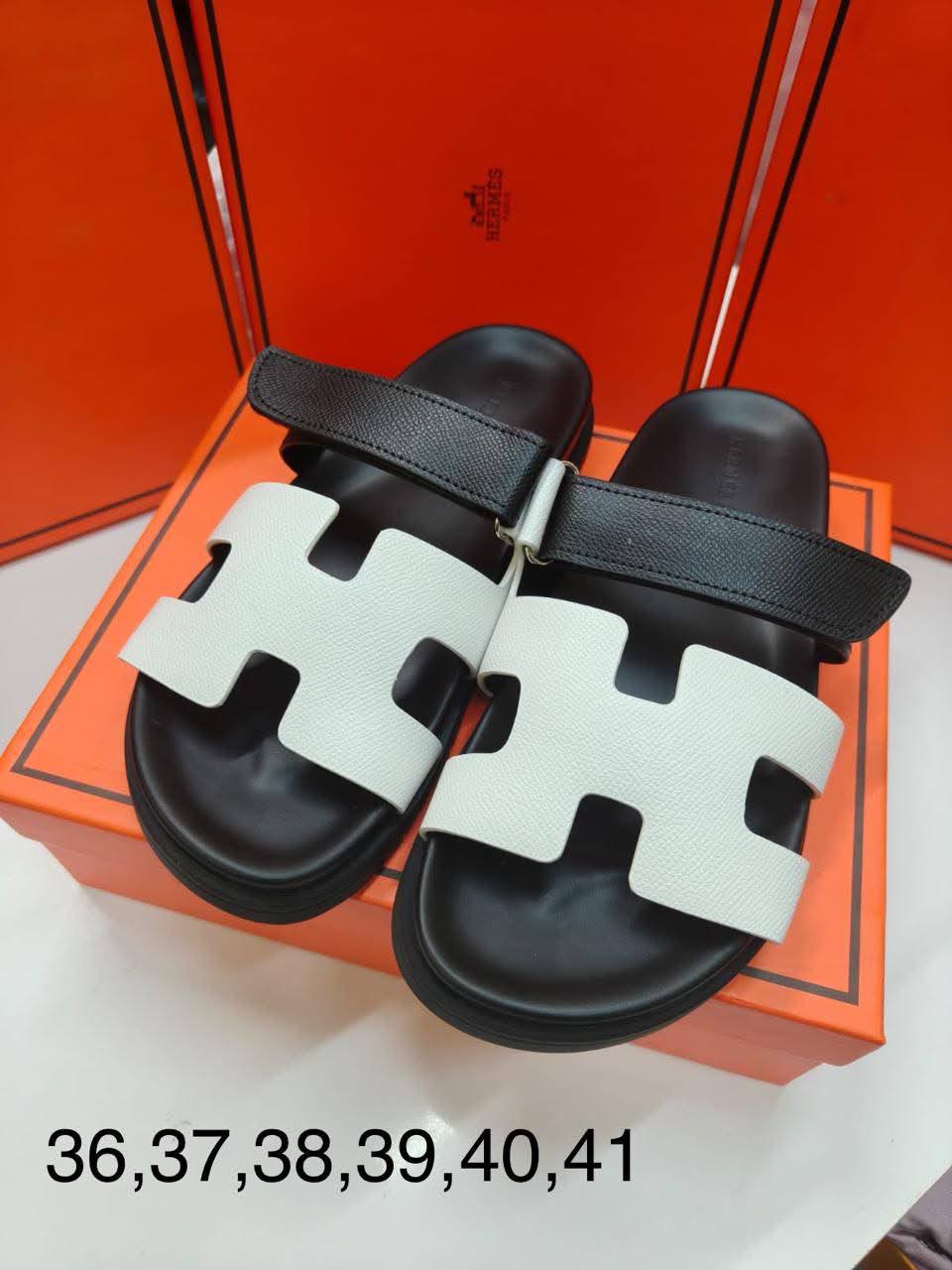 HERMES SLIPPER 
GOOD QUALITY 
80 dhs✅

Zain40
♥️♥️♥️