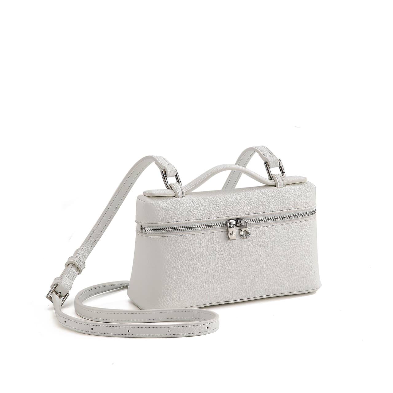 Loro Piana
Good quality 
with box 
80 dhs✅

Zain186
♥️♥️♥️