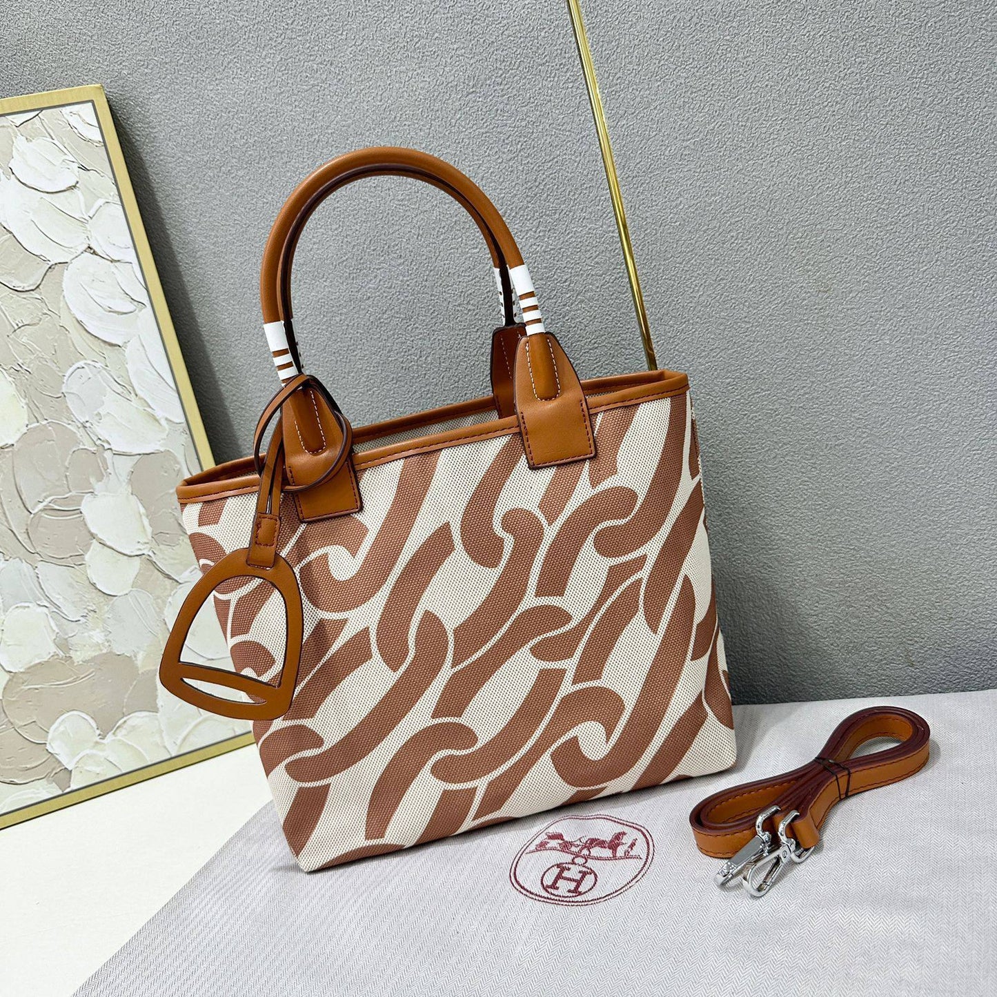 Hermes 
NEW CAME GOOD QUALITY 
95 dhs❣️

Zain39
♥️♥️♥️