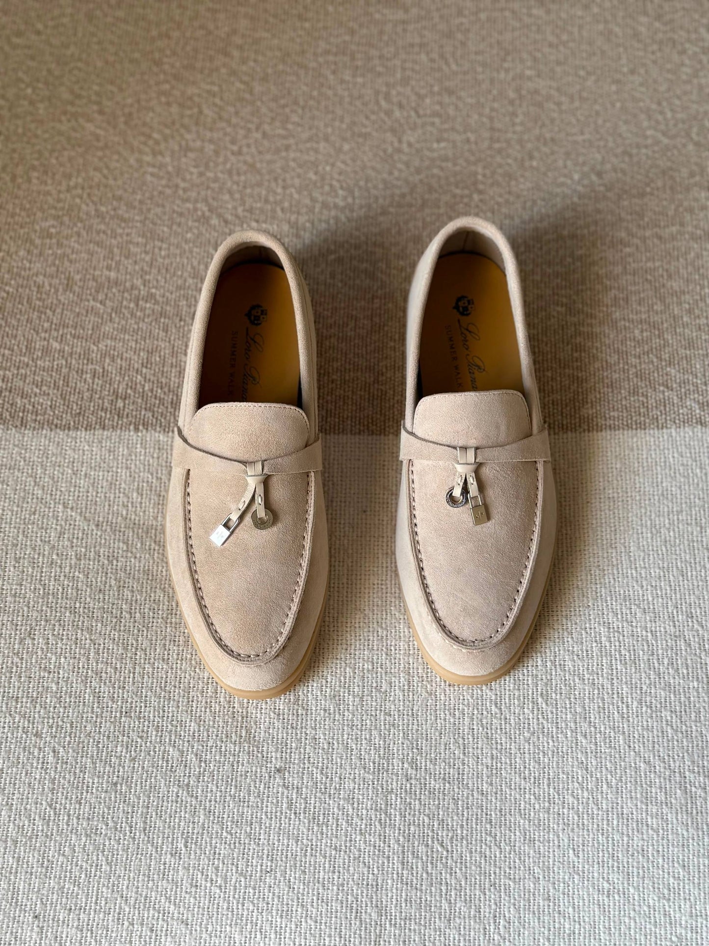 Loro Piana
Super Master
Size 36 to 41
450 dhs✅

Zain288
♥️♥️♥️