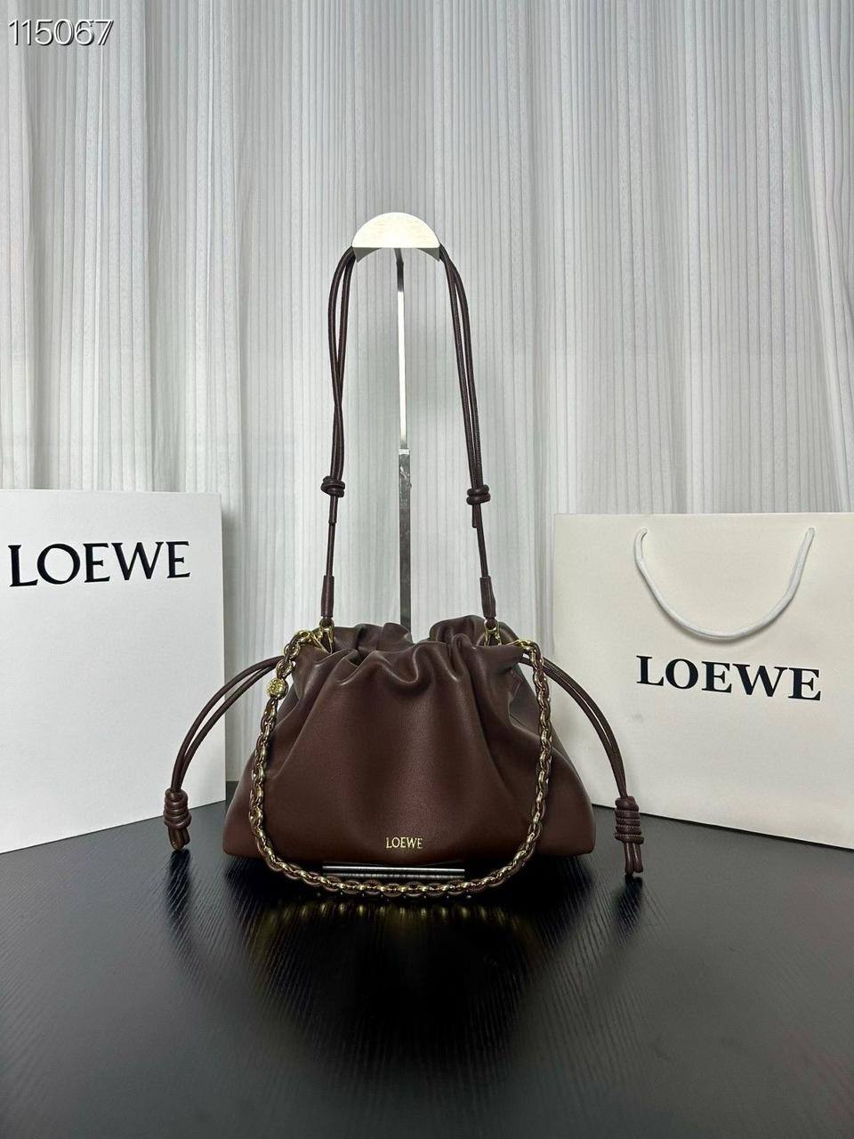 Loewe 
Master
270 dhs✅

Zain153
♥️♥️♥️