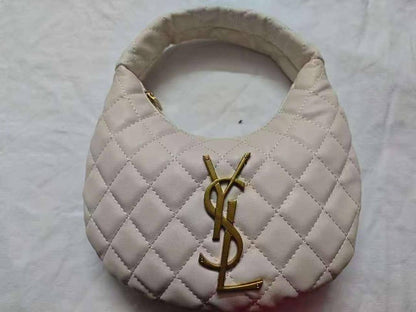 Ysl

85 dhs❣️

with box
🎁🎁🎁

size 25×4×27cm

Zain42
♥️♥️♥️