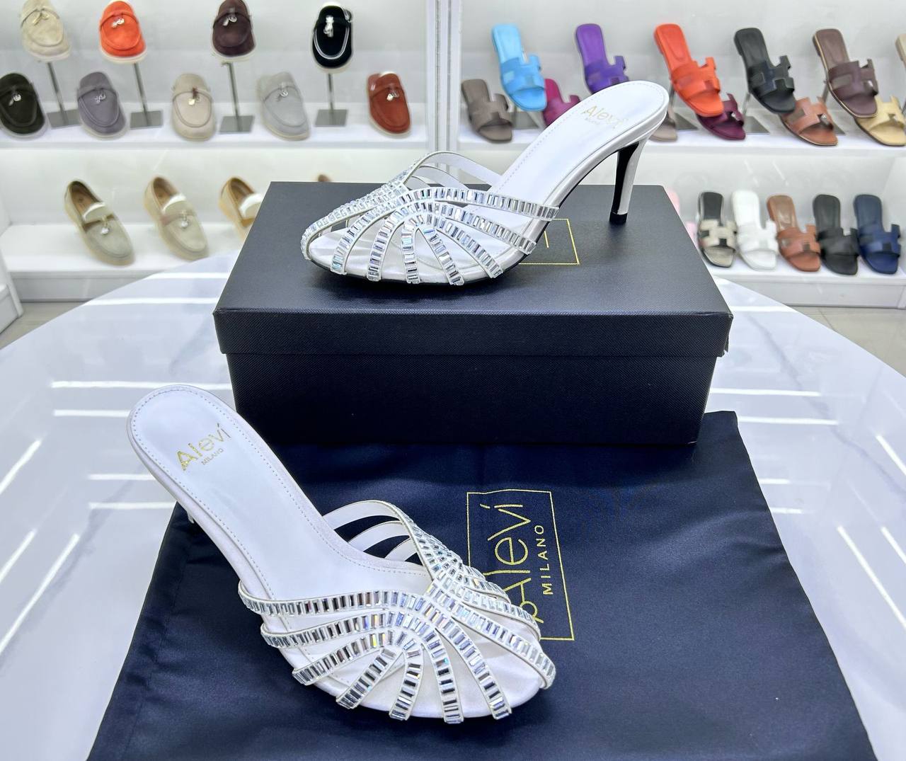 High Quality
280 dhs✅
Size 36-41

Zain207
♥️♥️♥️