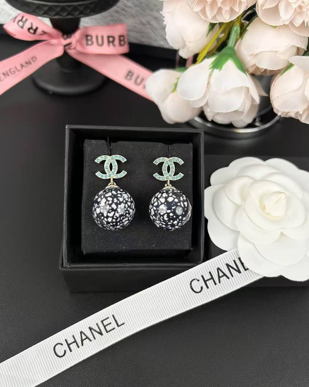Earring
65 dhs🪙💕

Zain89
♥️♥️♥️
