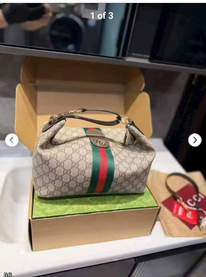 Gucci
GOOD quality 
90 dhs✅

Zain200
♥️♥️♥️