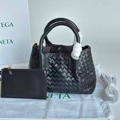 Bottega 
   23 Cm 
340 dhs🪙🌨️
Good Quality

Zain131
♥️♥️♥️