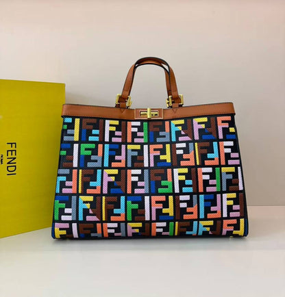 FENDI 

COPY ONE 
NEW CAME 
195 dhs🇦🇪🇦🇪

Zain39
♥️♥️♥️