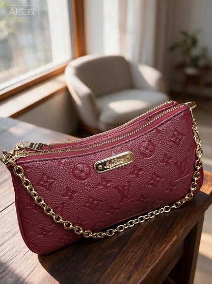 LV

best quality 
with box
95 dhs🇦🇪🇦🇪🇦🇪

size25CM
Zain290
♥️♥️♥️