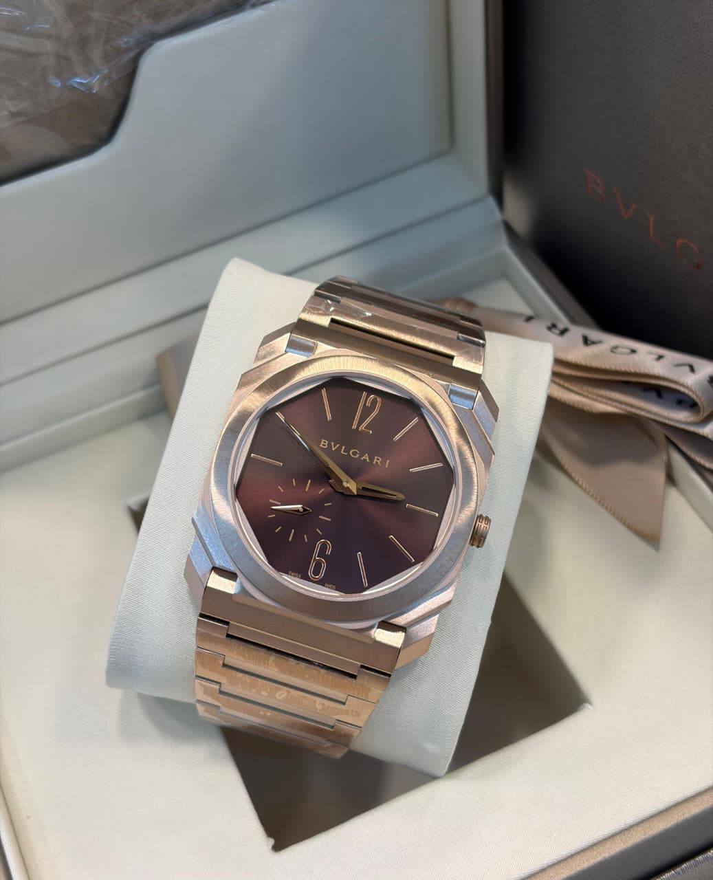 Bvlgari 

super slim watch for men good quality 

350 dhs💓

Zain59
♥️♥️♥️