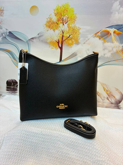 COACH

Best quality 
with box

120 dhs🇦🇪🇦🇪

size 31CM

Zain290
♥️♥️♥️