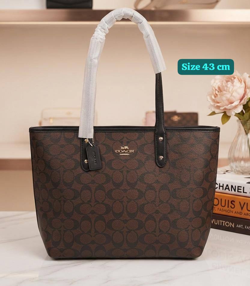 Coach
Good quality 
with box 
100 dhs🇦🇪🇦🇪

Zain186
♥️♥️♥️