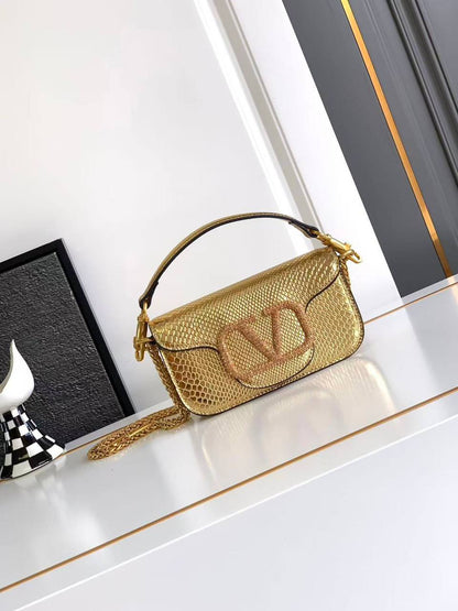 Valentino Bag 
Master 💓💓
            20Cm
280 dhs✅

Zain131
♥️♥️♥️