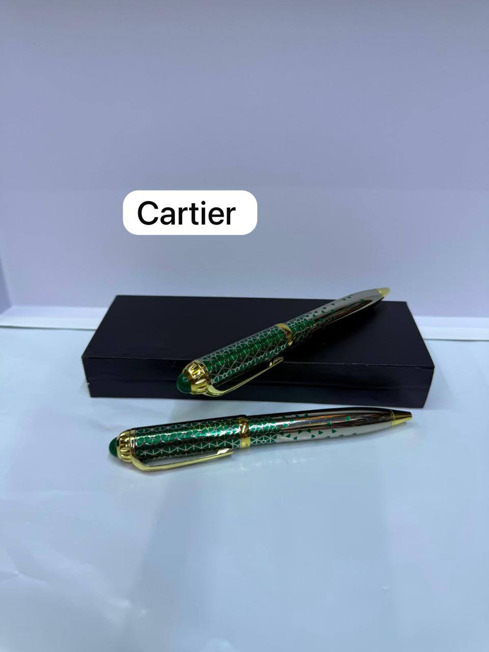 Pen
35 dhs💛 
No Box

Zain93
♥️♥️♥️