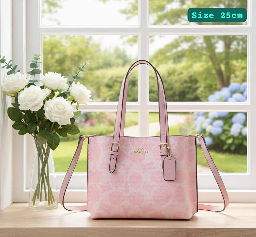 Coach
Good quality 
with box 
🎁🎁🎁

115 dhs🪙🌺

Zain186
♥️♥️♥️