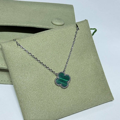 VCA
NECKLACE 
40 dhs🌺

Zain263
♥️♥️♥️