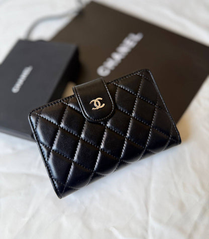 Chanel
💜*Super Master*💜
320 dhs✅

Zain275
♥️♥️♥️