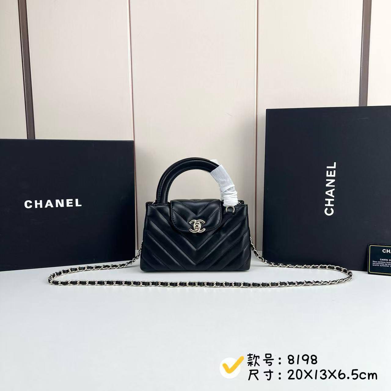 Chanel
Master 
260 dhs✅
#20cm
#with box🥰🥰

Zain228
♥️♥️♥️