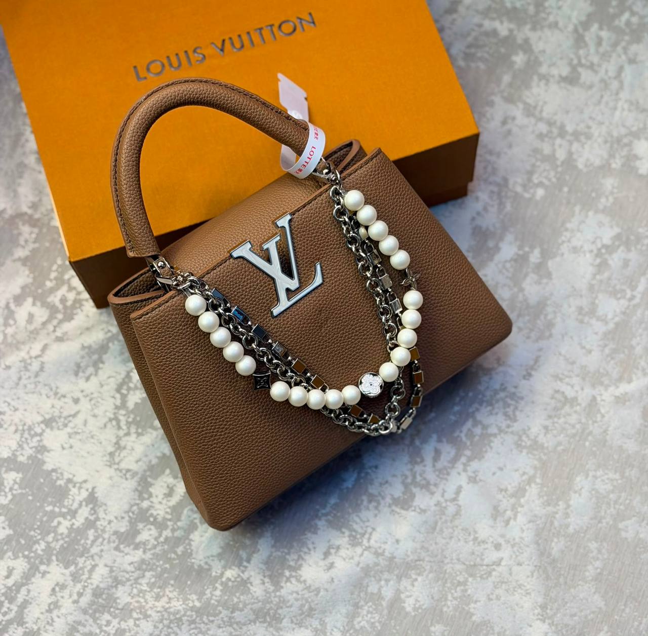 LV
High quality
With box
For Price 👇 WhatsApp✅
0568585901 
0507557372
0552275751 Owner Zain 👌

Zain175
♥️♥️♥️