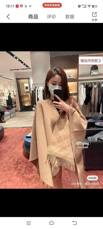 For winter big scarf 🛍️🧚‍♀️🧚‍♀️
Free size 
160 dhs
Master Good pualiit

Zain231
♥️♥️♥️