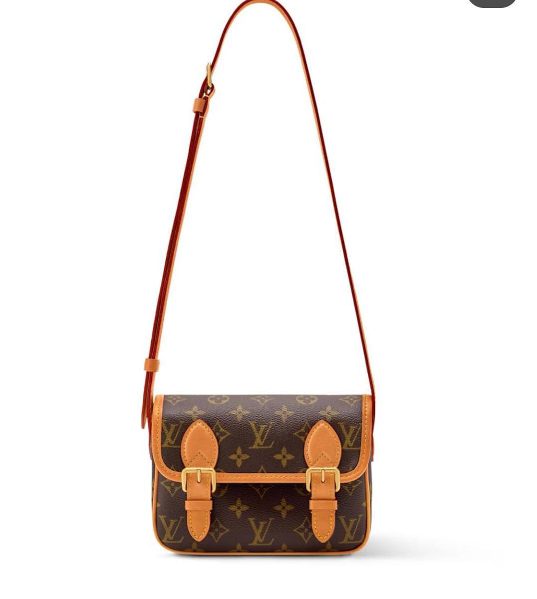 LV

AVAILABLE 

COPY ONE BAGS 

COMPLETEL DOUBLE BOX ☑️ 
120 DHS🇦🇪🇦🇪🇦🇪

Zain169
♥️♥️♥️