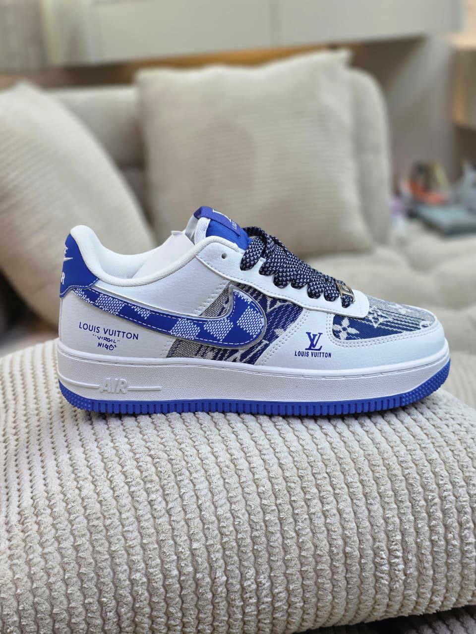 Nike
Size 40 to 44 
100 dhs✅

Zain27
♥️♥️♥️