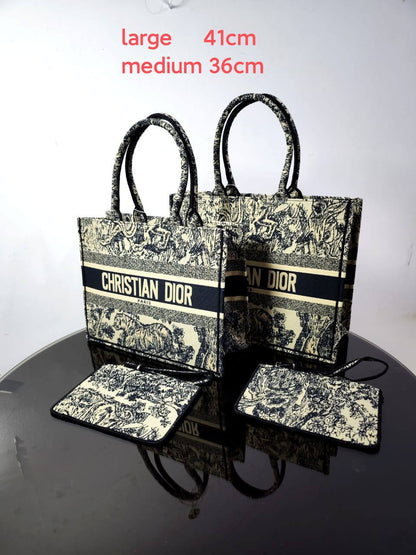 Dior

110 dhs🪙🌨️  medium 36cm
115 dhs🪙🌨️  large 41cm
two  size
High Quality

Zain26
♥️♥️♥️