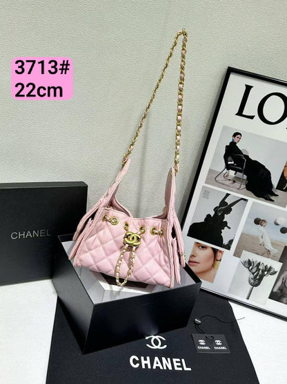 Chanel
110 dhs💛
with box

Zain26
♥️♥️♥️