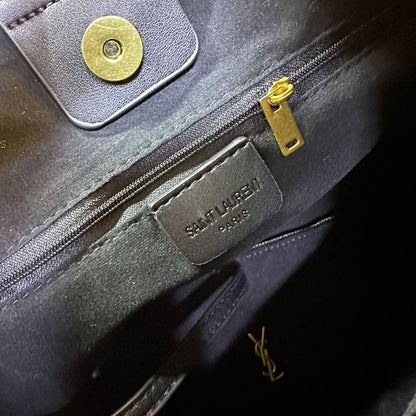 YSL 

NEW CAME 
GOOD QUALITY 

115 dhs🇦🇪🇦🇪🇦🇪

Zain295
♥️♥️♥️