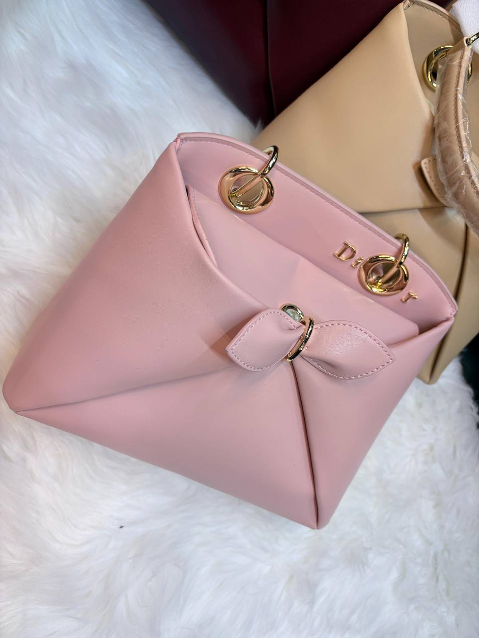 Dior

100 dhs

Zain129
♥️♥️♥️