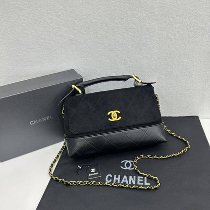 Chanel
withbox 
115 dhs✅

Zain143
♥️♥️♥️