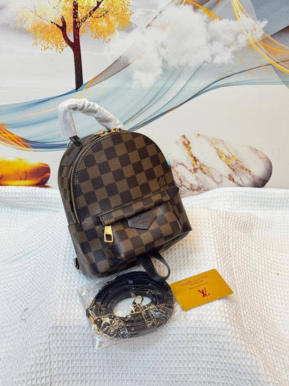 LV
Best quality

With box’s
🎁🎁🎁

105 dhs💓
size 18cm

Zain158
♥️♥️♥️