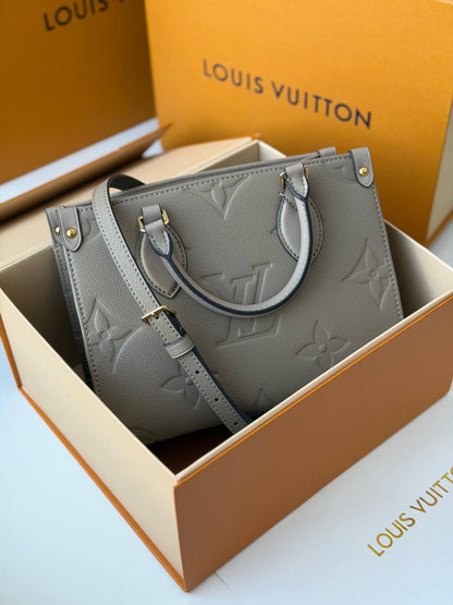 *LOUIS VUITTON*
*Master*++++++
*25 Cm*
*AVAILABLE NOW*
For Price 👇 WTSP Text Zain 0568585901

Zain257
♥️♥️♥️