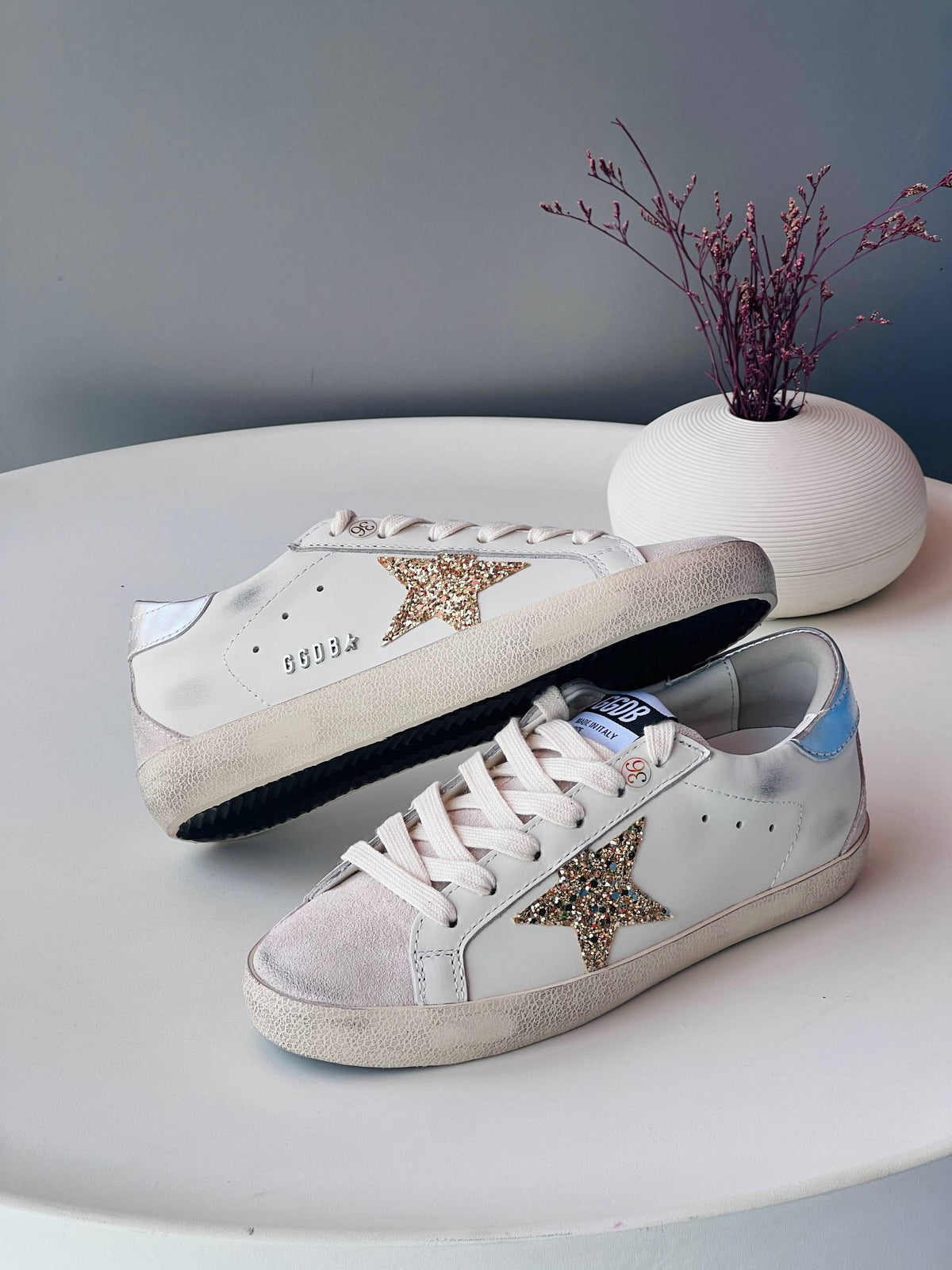 Golden goods 😍
Size 36-41
_Super master high quality_🪡
430 dhs✅

Zain176
♥️♥️♥️