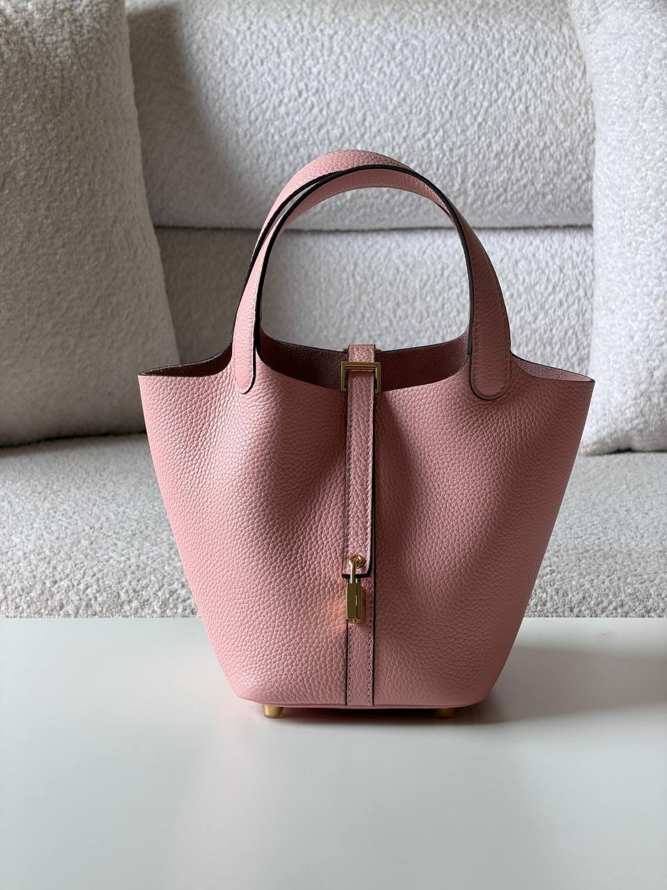 Hermes
picotin 18cm💥Master quality ✅

with box📦

340 dhs✅

Zain52
♥️♥️♥️