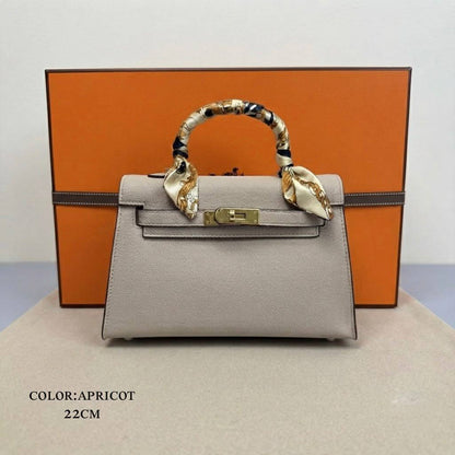 Hermes ᴋᴇʟʟʏ 
ɢᴏʟᴅ ʜᴀʀᴅᴡᴀʀᴇ
ᴡɪᴛʜʙᴏx
ʟᴇᴀᴛʜᴇʀ
sɪᴢᴇ:22ᴄᴍ
95 dhs✅

Zain56
♥️♥️♥️