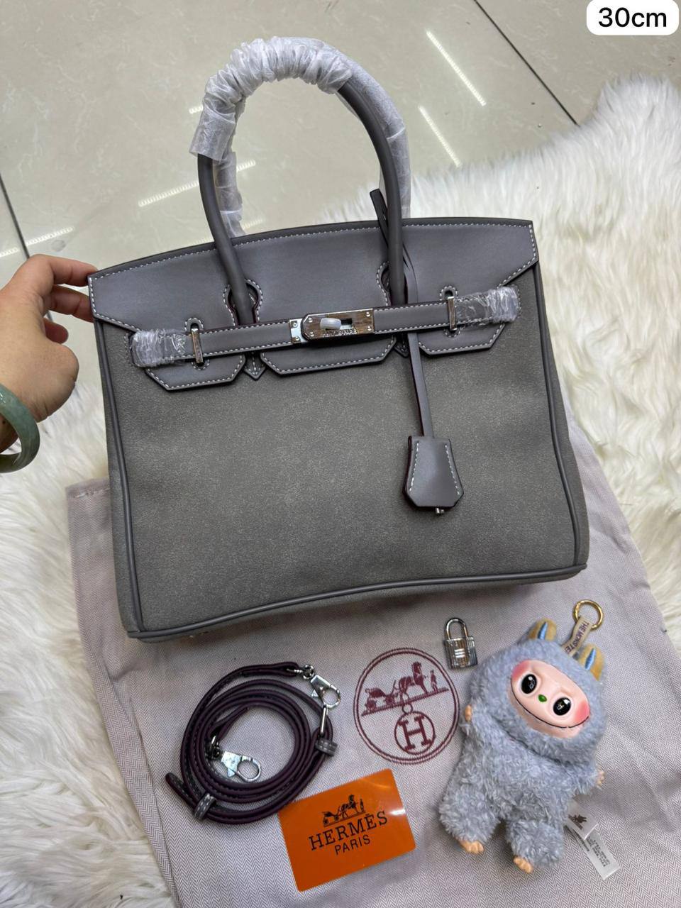 💎Hermes Birkin Suede new 🌟
1⃣️ First quality 
Size : 30 * 22  cm
120 dhs🌺

Zain115
♥️♥️♥️