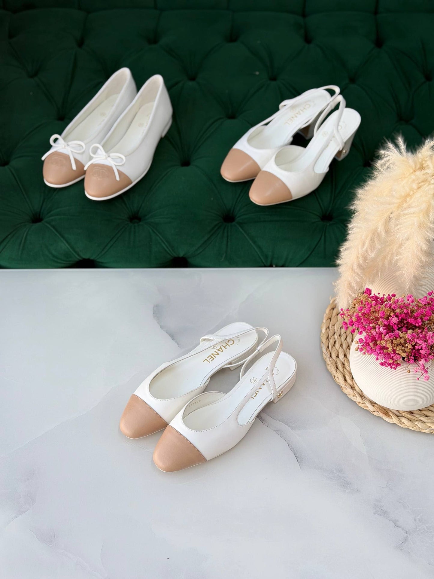 Chanel 
Vip quality 
Size:36 to 41 
450 dhs🇦🇪🇦🇪

Zain113
♥️♥️♥️
