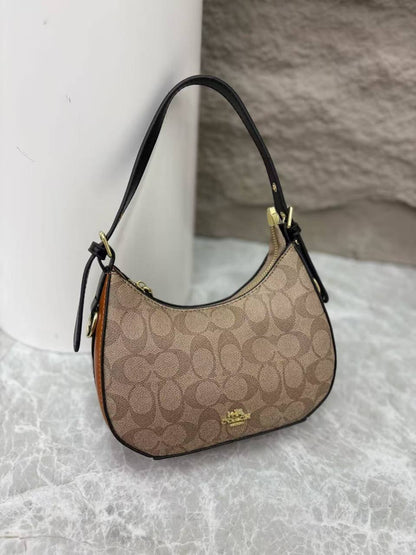 Coach
70 dhs💓

Zain22
♥️♥️♥️