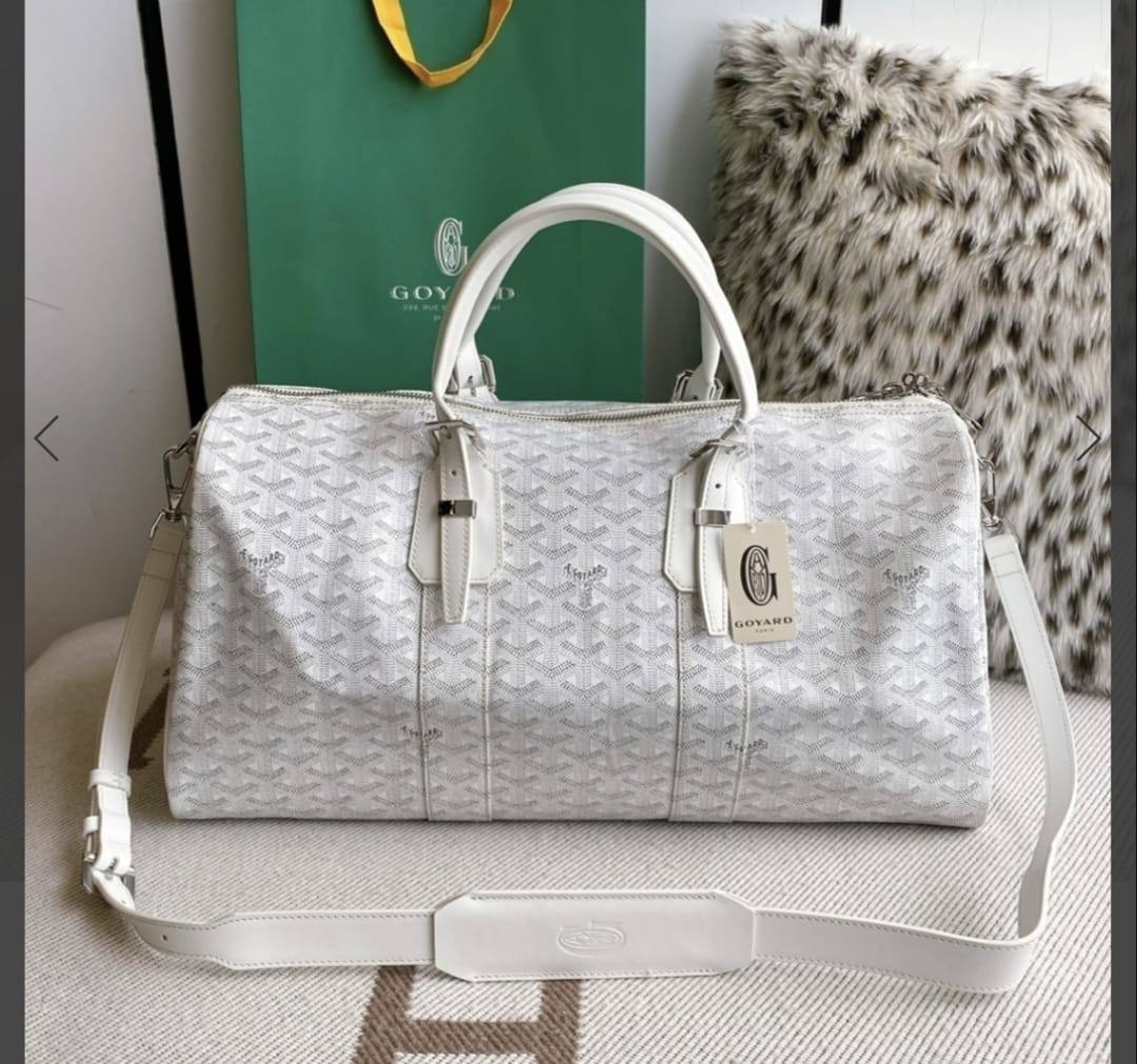 Goyard  Travel Bags
New Came❣️❣️
120 dhs✅

Zain143
♥️♥️♥️