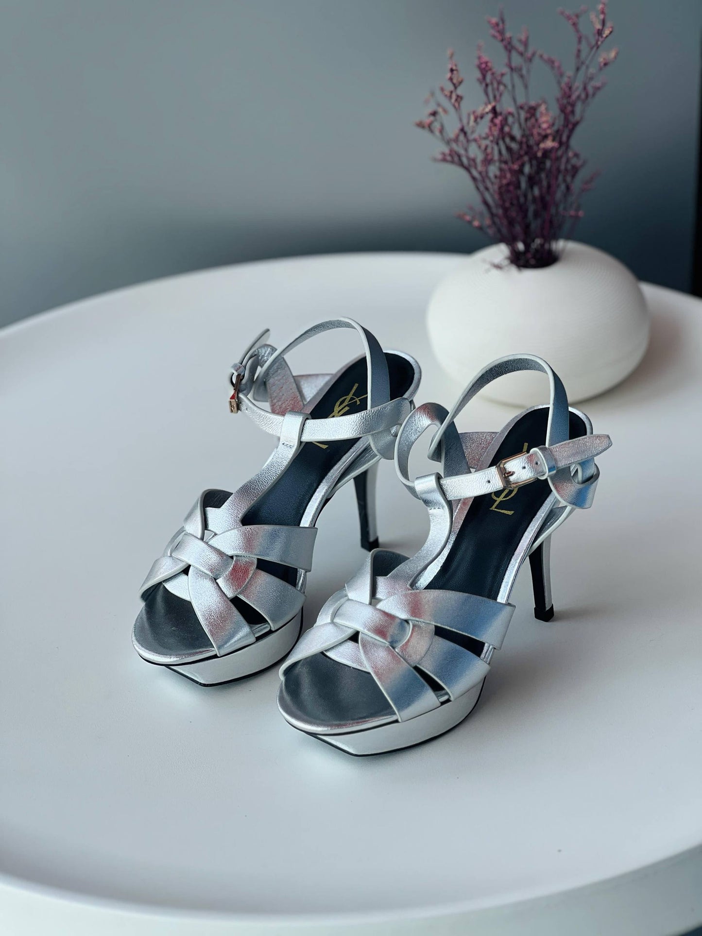 YSL 
36_41
Super high quality* 
450 dhs❣️

Zain176
♥️♥️♥️