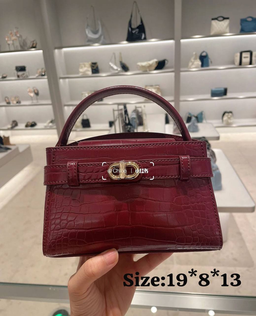 CK

100 dhs🪙🌺

with box
🎁🎁🎁

Super high quality
CHARLES &KEITH

Zain07
♥️♥️♥️