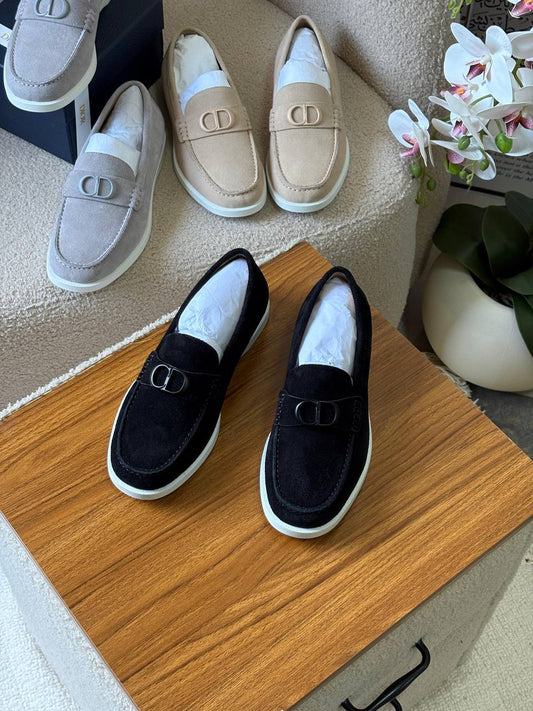 Dior Granville Loafer
*AAA quality*
*size:40 to 46*
470 dhs🪙🌨️

Zain185
♥️♥️♥️