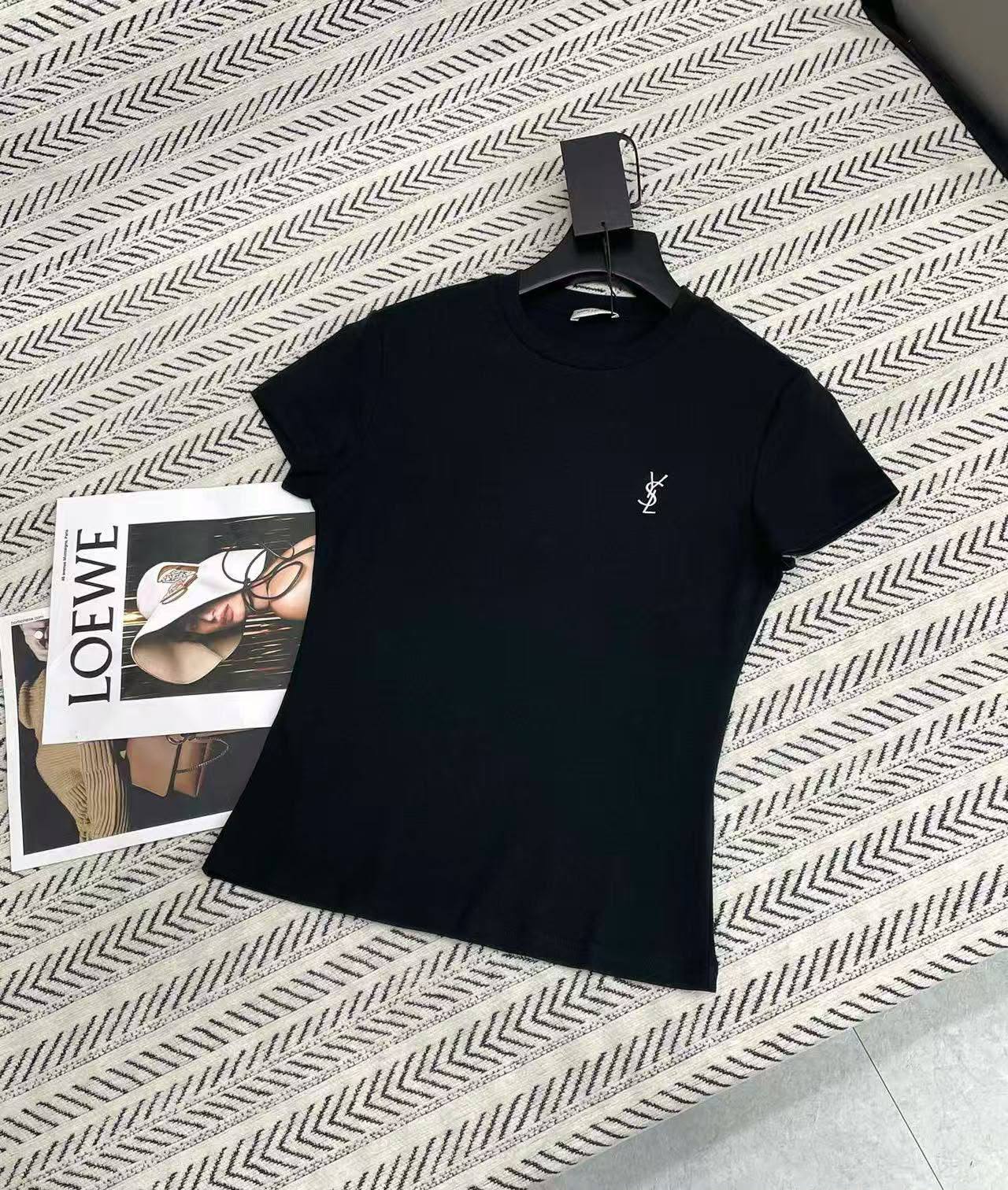 ❤️‍🔥 YvEsSAINTLAURENT❤️‍🔥
YSL
      ✨MASTER QUALITY ✨
        Sizes; S,M,L,XL
280 dhs✅

Zain287
♥️♥️♥️