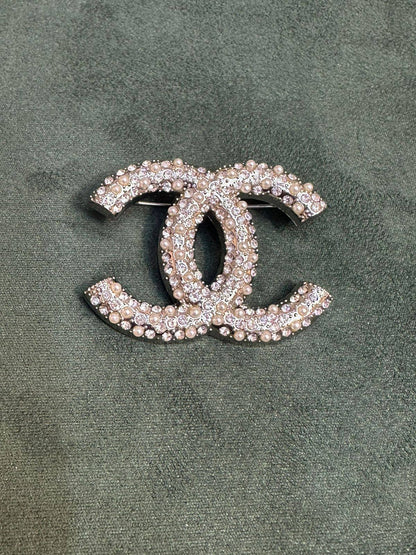 New arrival Brooches 
30 dhs❣️

Zain243
♥️♥️♥️