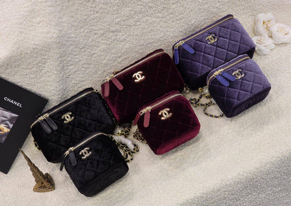 Chanel Vanity 
Master
    17Cm  220 dhs❣️
    Micro   210 dhs❣️
💼 Good Quality 💼

Zain131
♥️♥️♥️