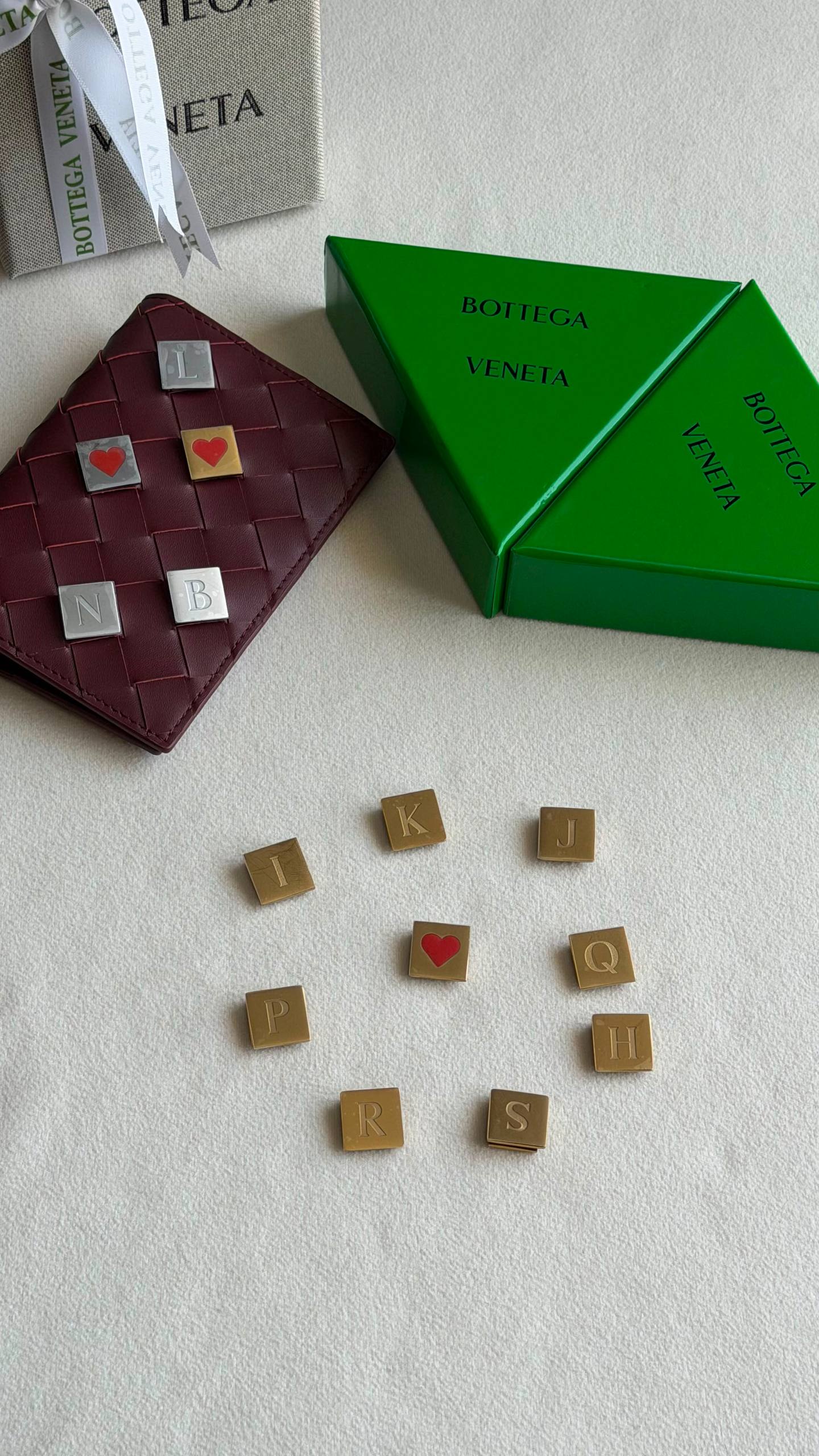 BOTTEGA Alphabet CHARMS
*Super master quality*
*with complete packing*🎁

230 dhs✅

Zain280
♥️♥️♥️