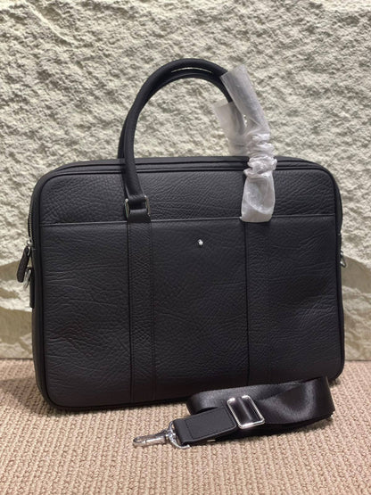 MONTBLANC

Laptop Bag

Master Quality
700 dhs🇦🇪🇦🇪

Zain179
♥️♥️♥️
